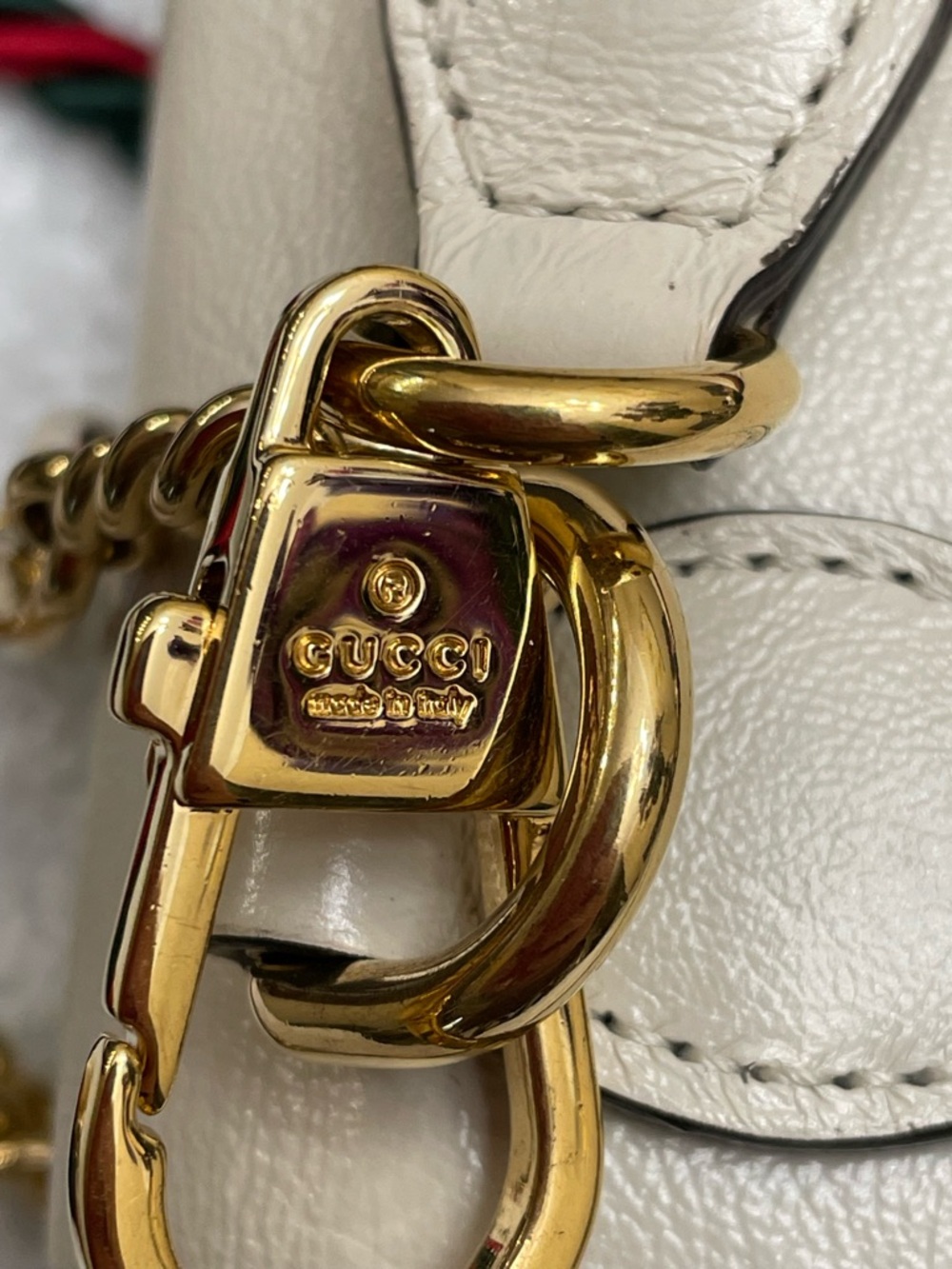 Gucci White Leather Shoulder Bag with Tiger Detail - Picture 9 of 11